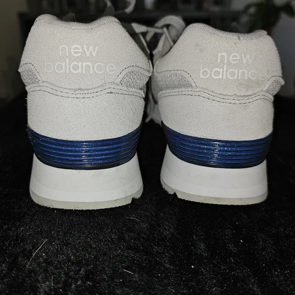 Womens New Balance - Picture 5 of 6